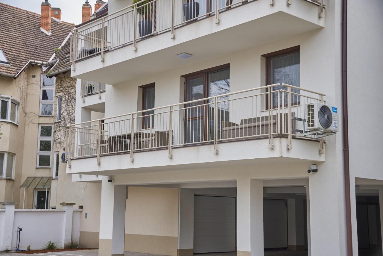 Sunlight Grey - Szeged Apartamento Exterior foto